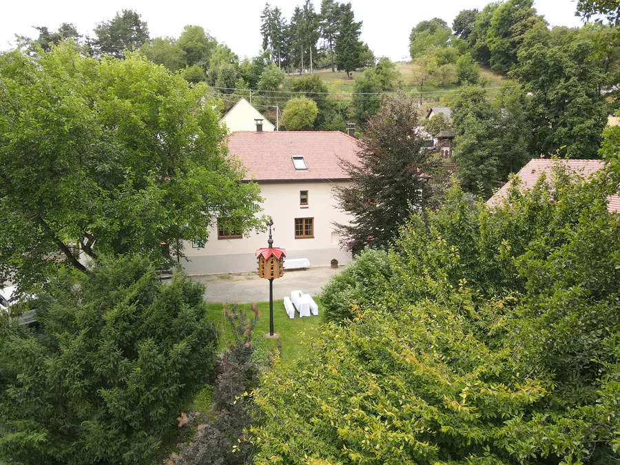 Luftbild der Taschekmühle im grünen Faludital